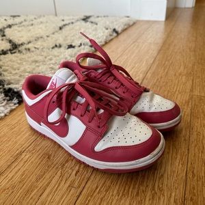 Nike Archeo pink dunks
